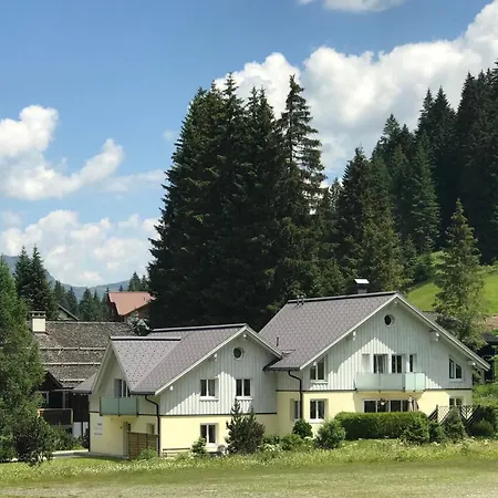 Haus Capricorn - Mountain View Apartment